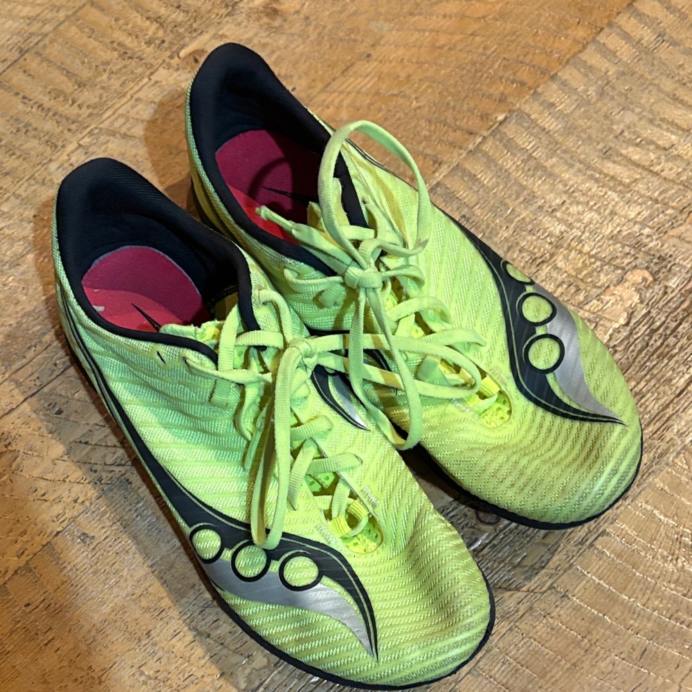 Saucony Vibrant Green Track Spikes Distance